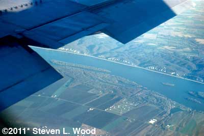 Mississippi cliffs from Boeing 707 (1975)